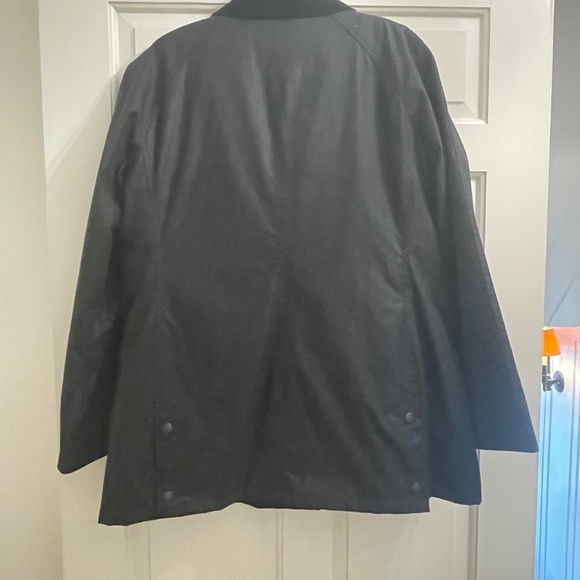 Women’s Barbour Beadnell Waxed Jacket - Picture 10 of 15